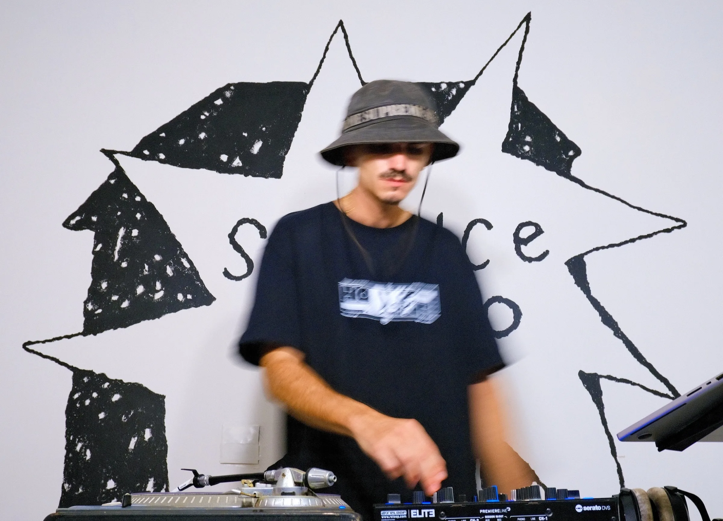 Affiche d'une soirée Silence Radio